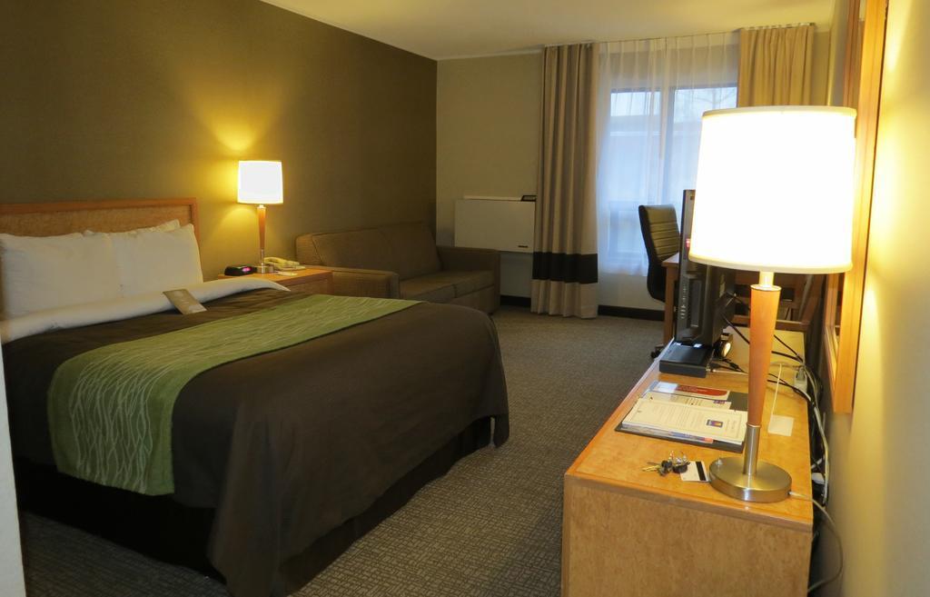 Comfort Inn Dartmouth Exterior photo